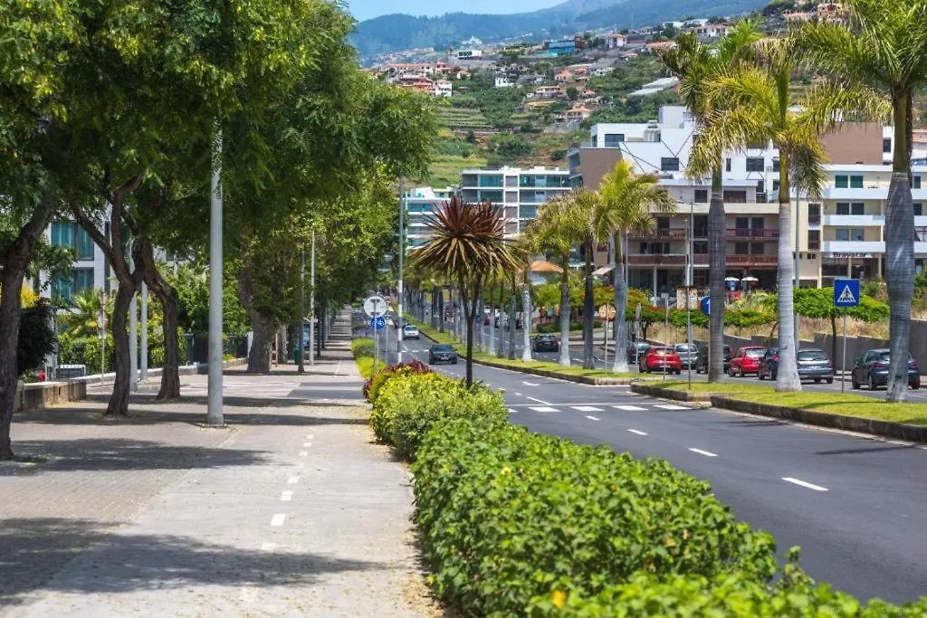 Apartment Suite Bm - 3 Pools-Gym-Ac-Huge Balcony Sea View Funchal
